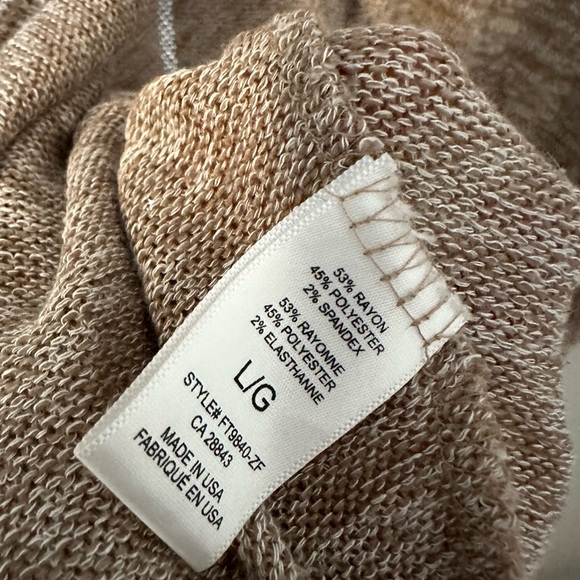 3/4 sleeve oversized top - Picture 2 of 3